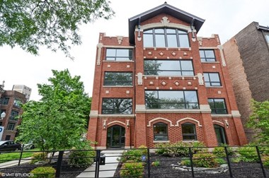 6900 N Sheridan Rd 2-4 Beds Apartment for Rent Photo Gallery 1